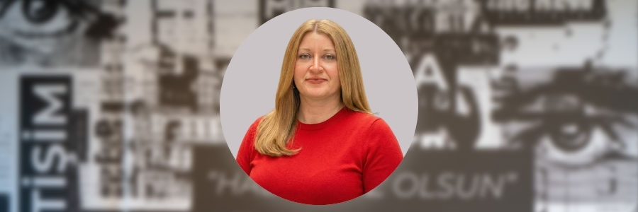 Sessizliği Bozmak: Kadın Çalışanların Deneyimlediği Mikroagresyonlar ve “Yaşsız” Kariyer