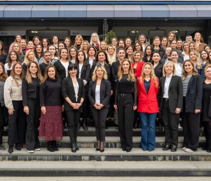 Yönetim de eğitim de kadınlara emanet!