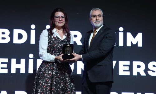 ANİM.İST’e sosyal sorumluluk ödülü