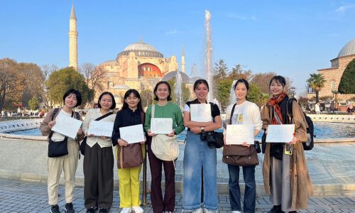 Japon öğrenciler Türk mimarisini inceledi 