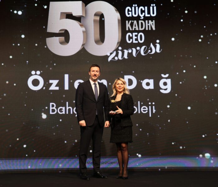 Özlem Dağ’a çifte gurur