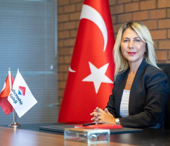 Bahçeşehir Koleji öğrencilerinden, dünyadaki ilk 200 üniversiteye rekor kabul 