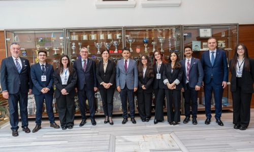 ‘Küresel Rekabette Denizler ve Koridorlar’ paneli Bakan yardımcılarıyla öğrencileri BAU’da buluşturdu. 