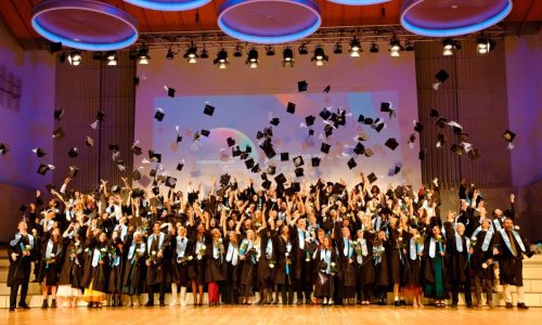 BAU Global Ağındaki Berlin International Üniversitesi’nde Mezuniyet Coşkusu