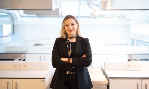 Diyetisyenden Ramazan uyarısı: İftarda suyu peş peşe içmeyin