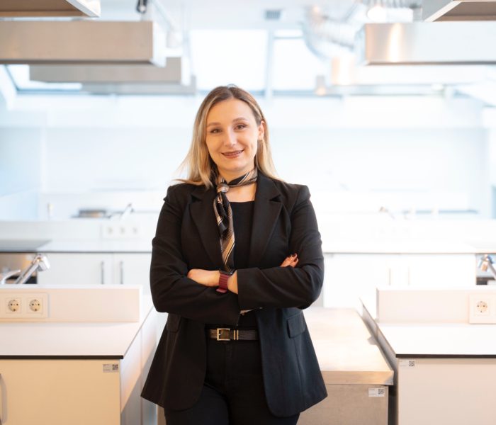 Diyetisyenden Ramazan uyarısı: İftarda suyu peş peşe içmeyin