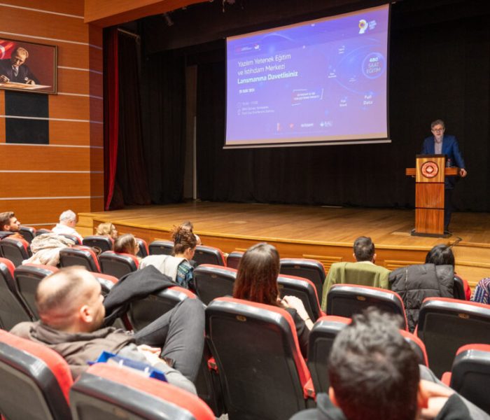 Nitelikli genç yazılımcılar yetiştirilecek
