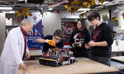 Bahçeşehir Koleji Fen ve Teknoloji Liseleri Kabul Sınavı başvuruları başladı