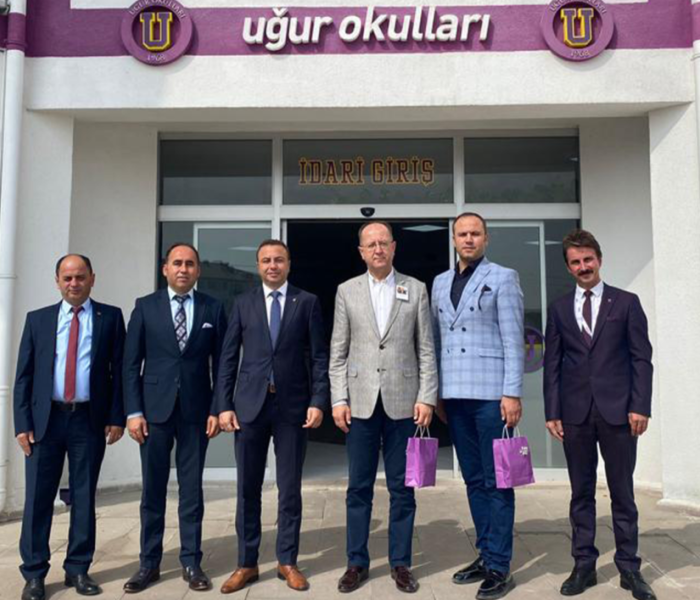 Uğur Okulları’ndan psikolojik danışmanlara kutlama