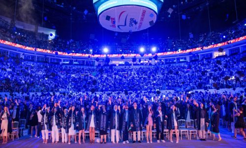 BAU’lu 6 bin mezun geleceğe uğurlandı